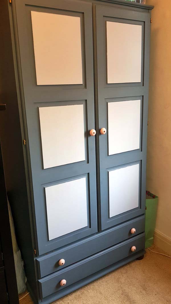 The finished shabby chic wardrobe